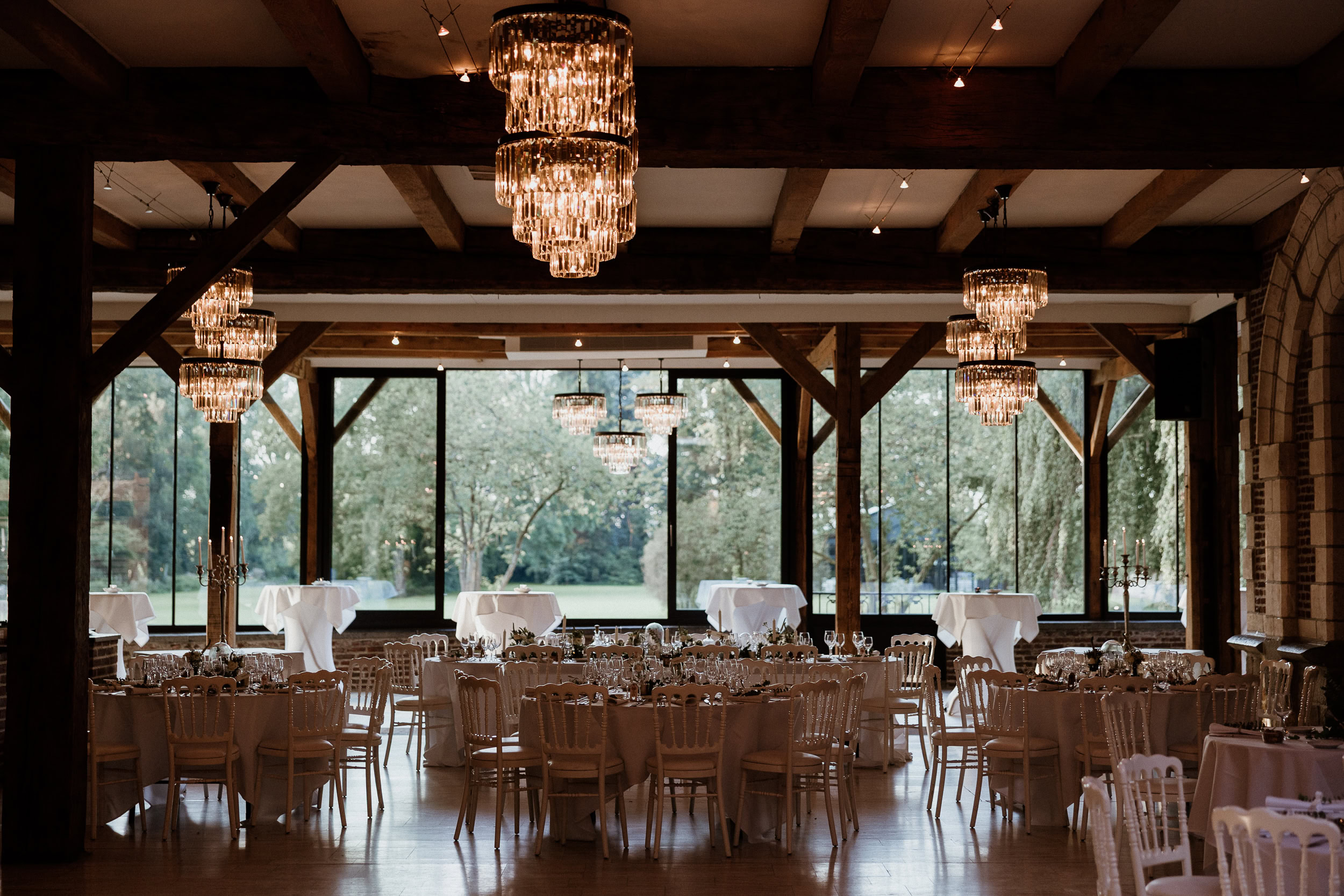 Château du Biez in Pecq: wedding photo