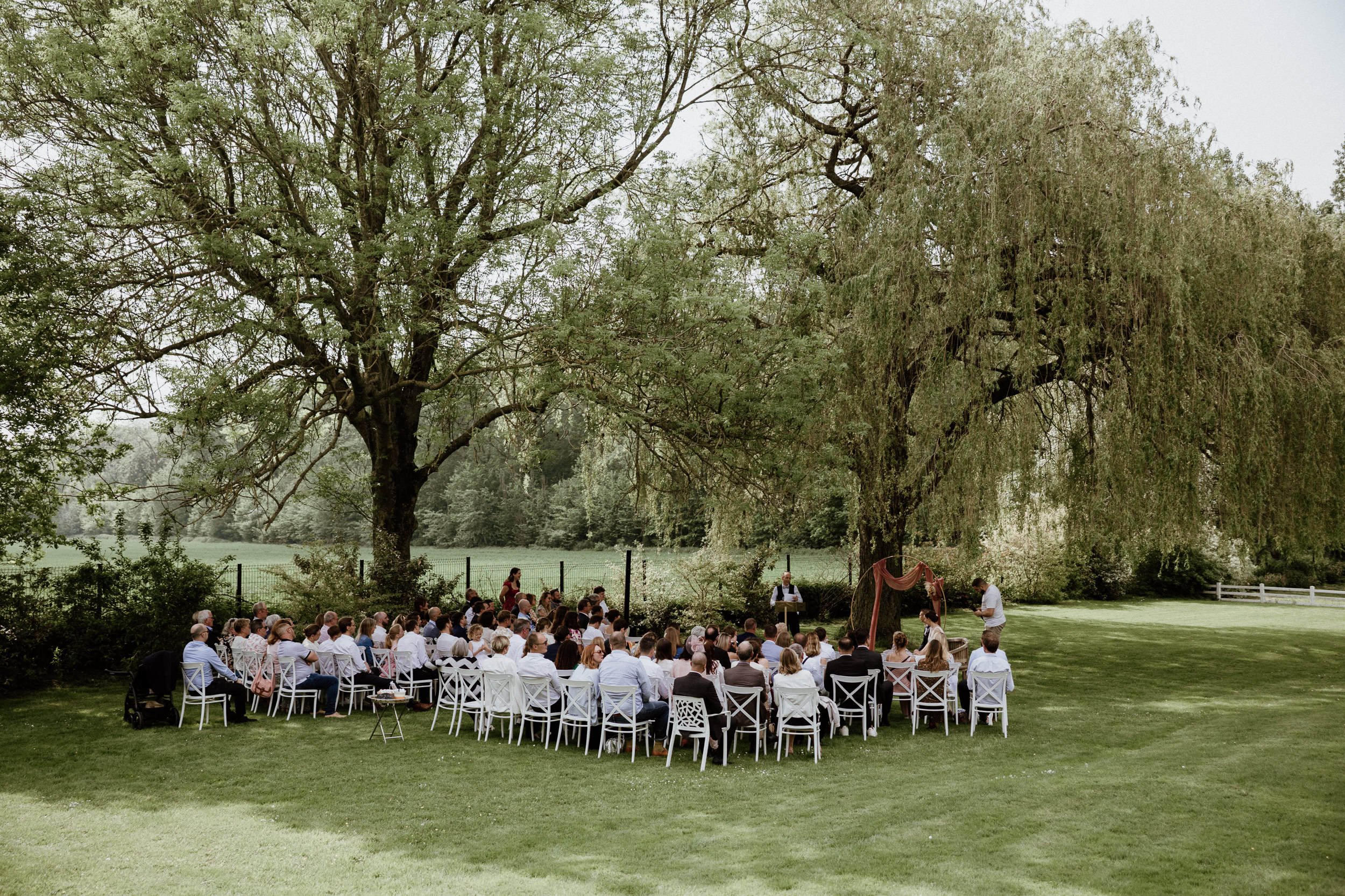 Wedding at Domaine de la Chanterelle in Verlinghem, near Lille, France